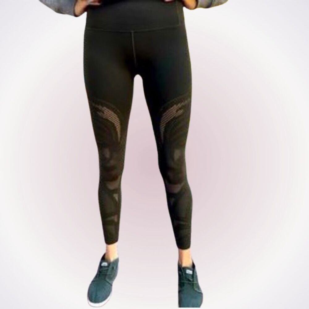 Lululemon olive green laser cut floral leggings | Sz 4